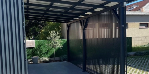 Sjenica i garažno mjesto